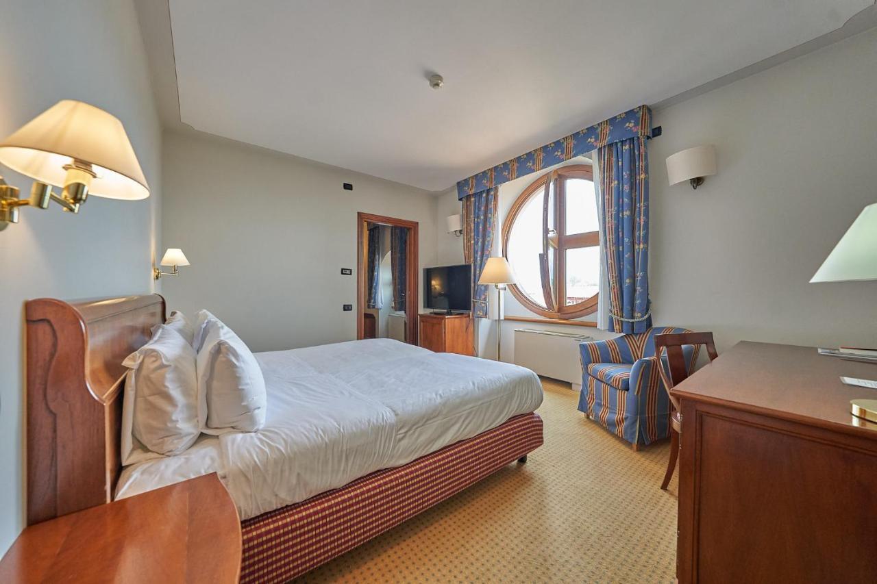 Relais Santo Stefano Hotel Sandigliano Exterior photo